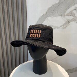🎩🎩New Black Miu Miu hat